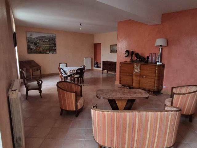 Maison 7 pièces 208 m²