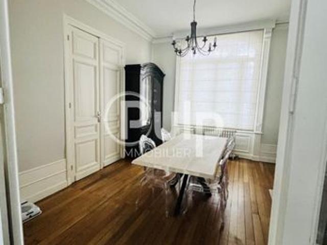 Maison 7 pièces 208 m²