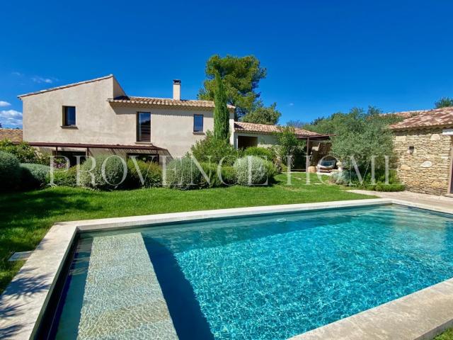 Maison 7 pièces 208 m²