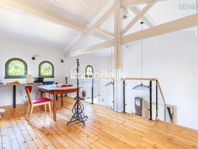 Maison 7 pièces 208 m²