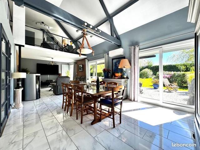 Maison 7 pièces 208 m²