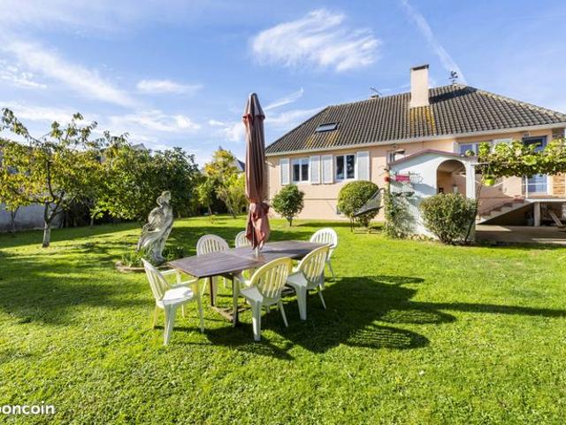 Maison 7 pièces 208 m²