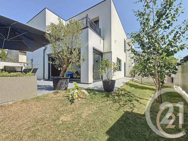 Maison 7 pièces 208 m²