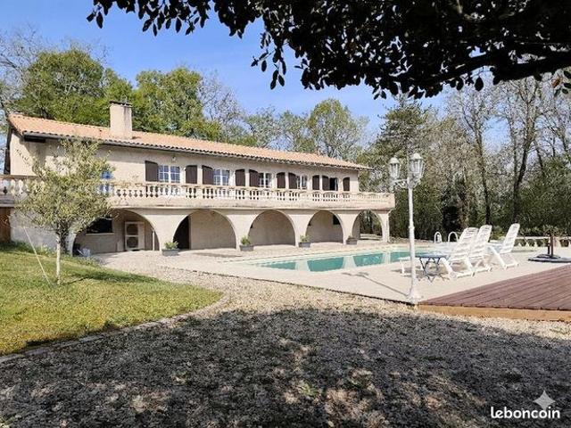 Maison 7 pièces 208 m²