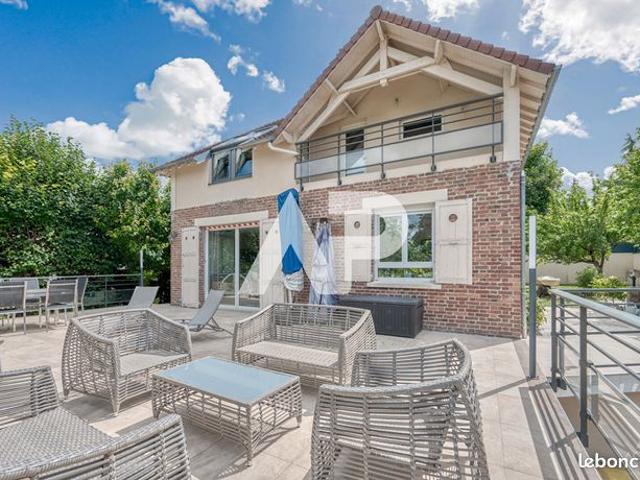 Maison 7 pièces 209 m²