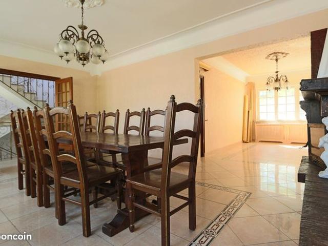 Maison 7 pièces 209 m²