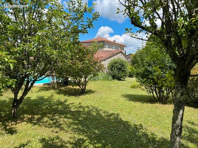 Maison 7 pièces 209 m²
