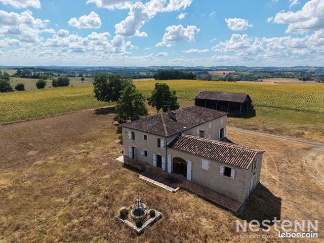 Maison 7 pièces 209 m²