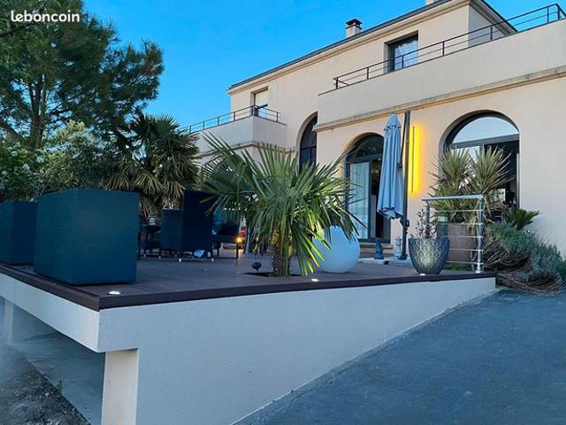 Maison 7 pièces 209 m²