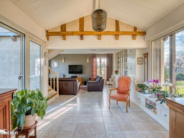 Maison 7 pièces 209 m²