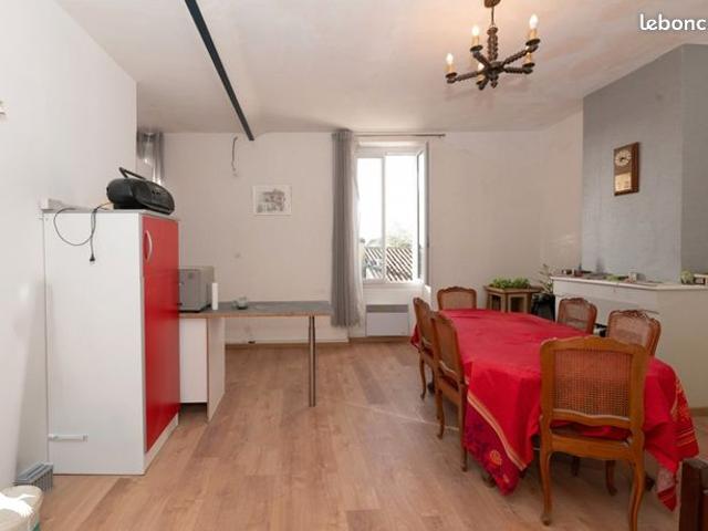 Maison 7 pièces 200 m²