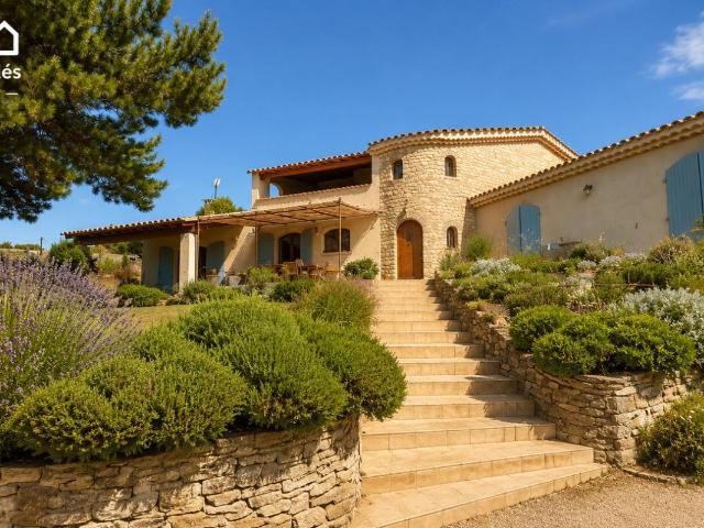 Maison 7 pièces 200 m²