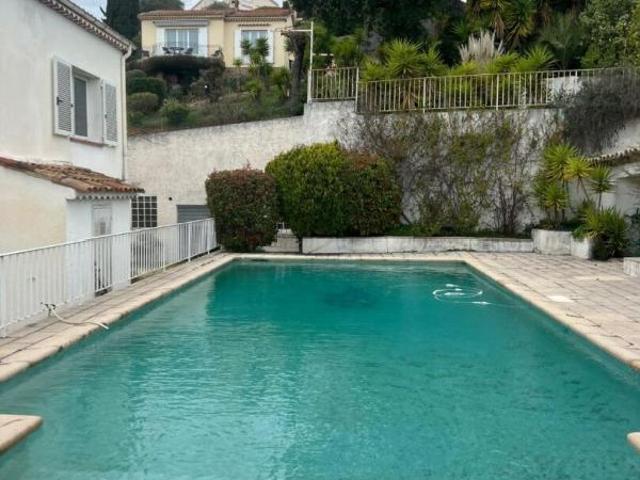 Maison 7 pièces 200 m²