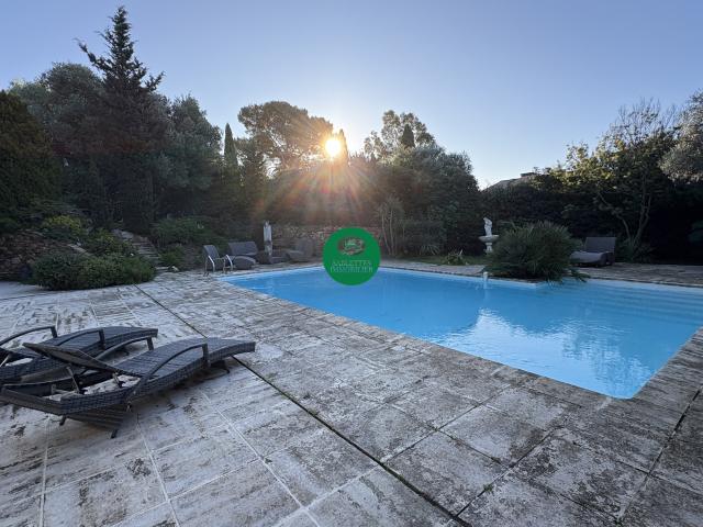 Maison 7 pièces 200 m²