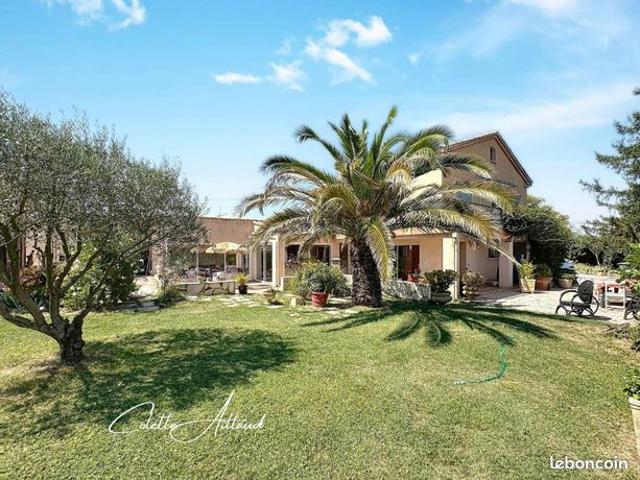 Maison 7 pièces 200 m²