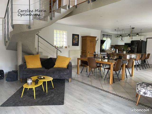 Maison 7 pièces 200 m²