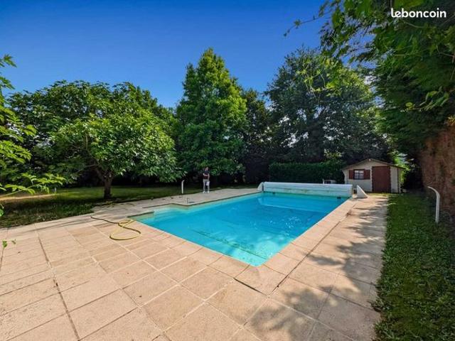 Maison 7 pièces 200 m²