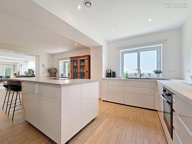 Maison 7 pièces 200 m²