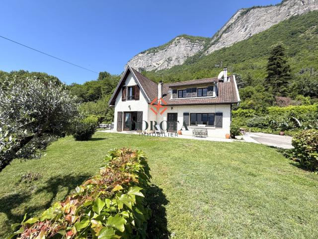 Maison 7 pièces 200 m²