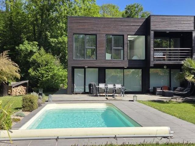 Maison 7 pièces 200 m²