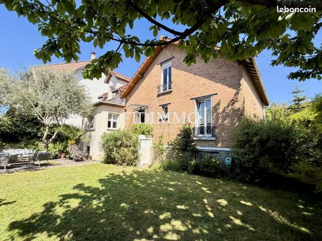 Maison 7 pièces 200 m²