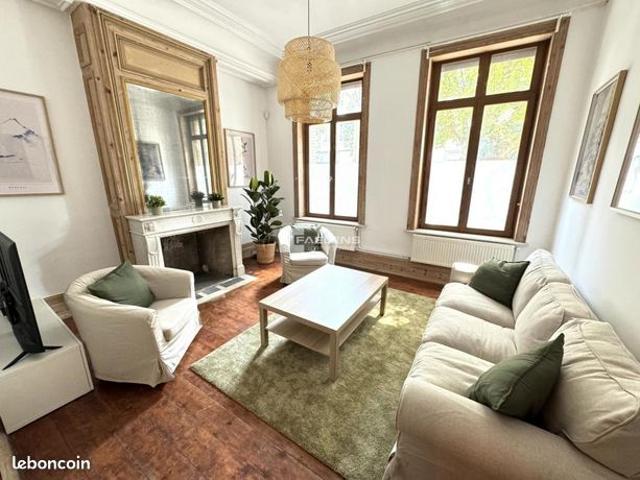 Maison 7 pièces 200 m²