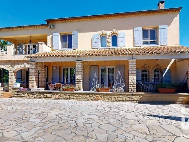 Maison 7 pièces 200 m²