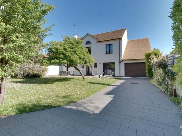 Maison 7 pièces 200 m²