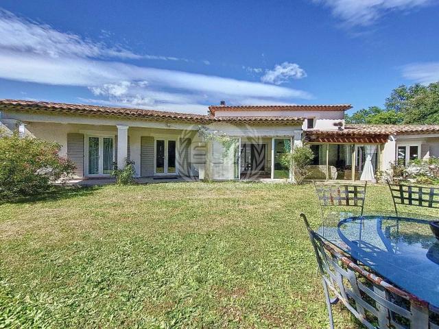 Maison 7 pièces 200 m²
