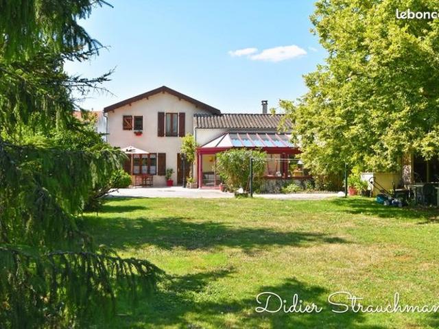 Maison 7 pièces 200 m²