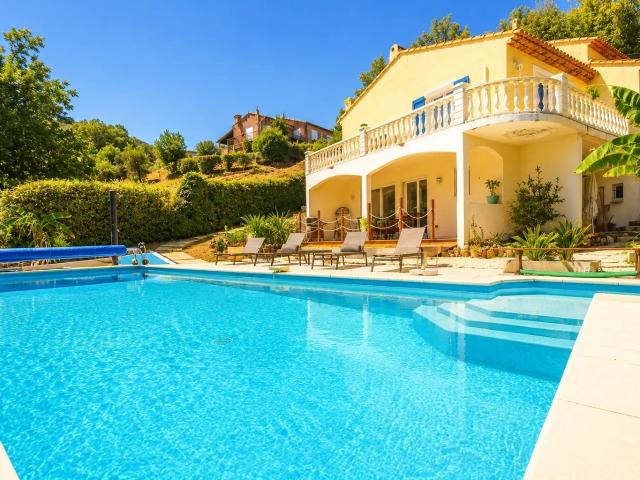 Maison 7 pièces 200 m²