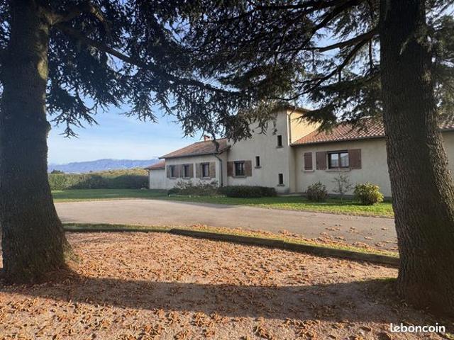 Maison 7 pièces 200 m²