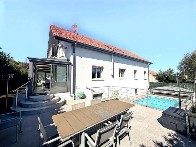 Maison 7 pièces 200 m²