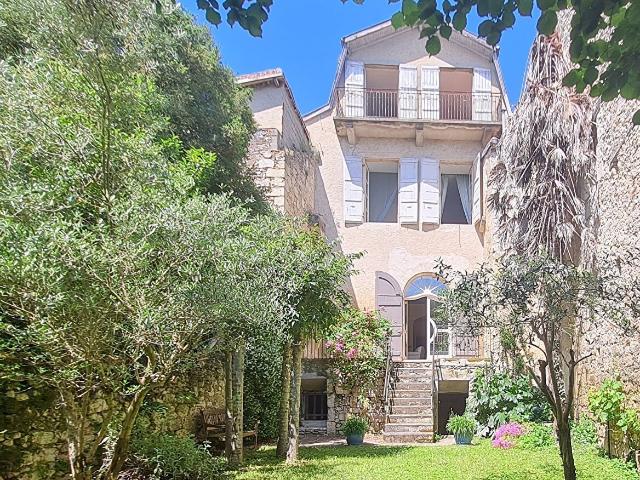 Maison 7 pièces 200 m²