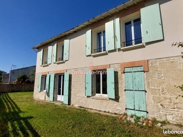 Maison 7 pièces 200 m²