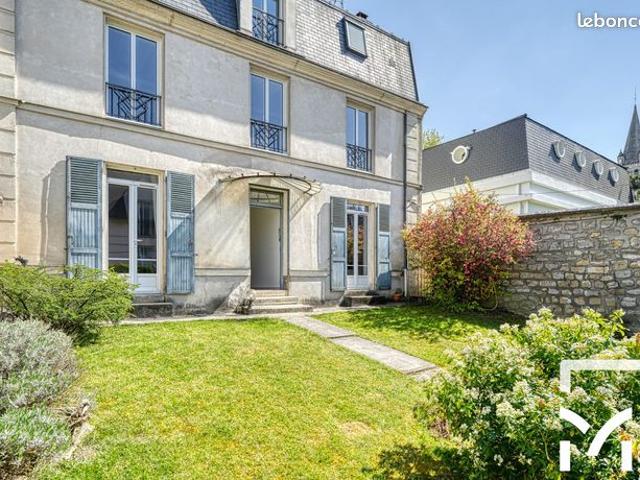 Maison 7 pièces 200 m²