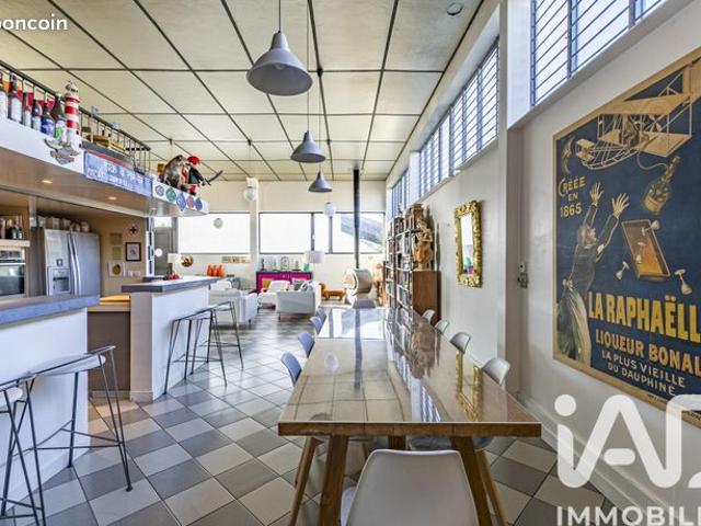 Maison 7 pièces 200 m²