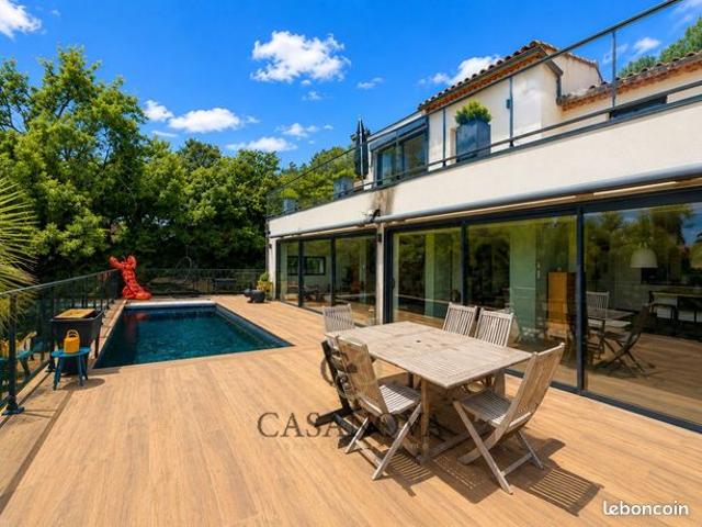 Maison 7 pièces 190 m²