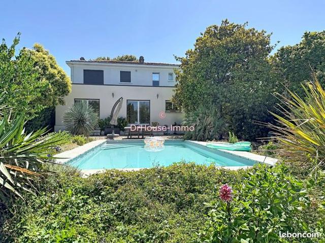 Maison 7 pièces 200 m²