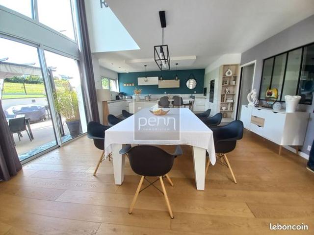Maison 7 pièces 200 m²
