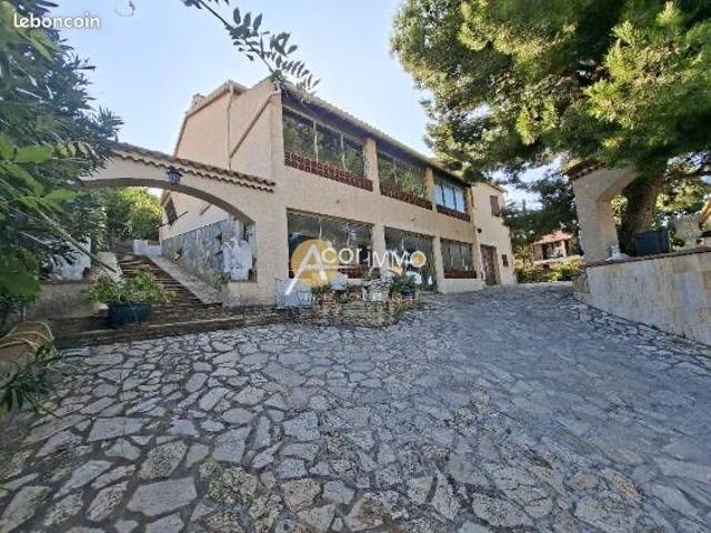 Maison 7 pièces 200 m²