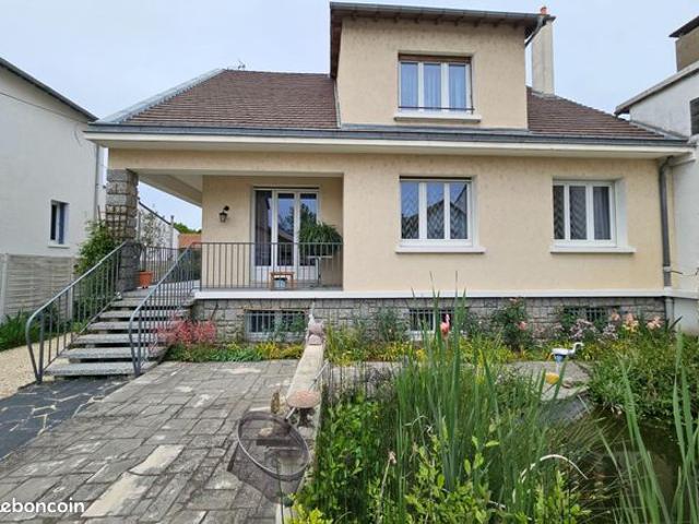 Maison 7 pièces 200 m²