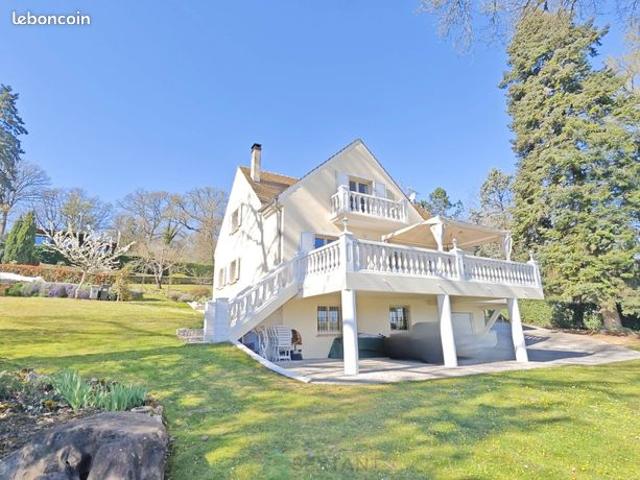 Maison 7 pièces 200 m²