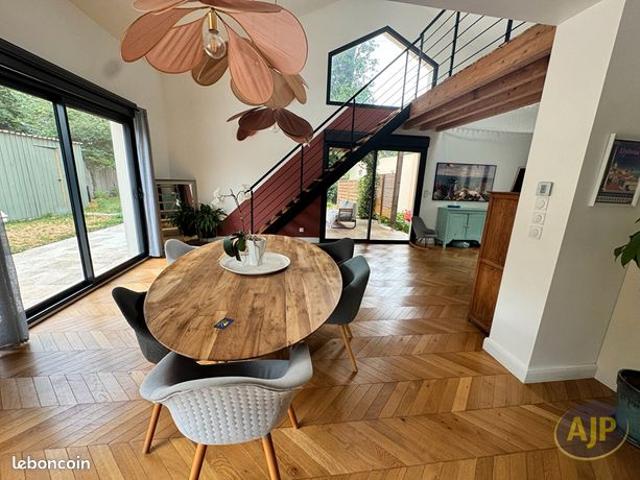 Maison 7 pièces 200 m²