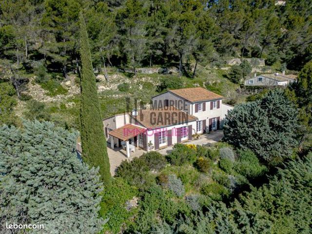 Maison 7 pièces 200 m²