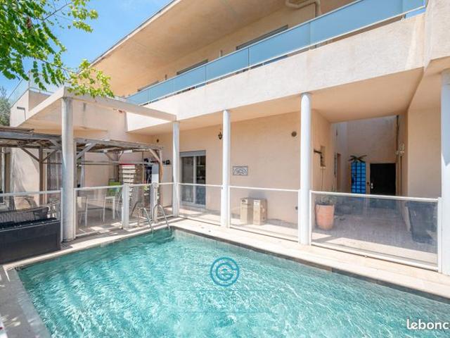 Maison 7 pièces 200 m²