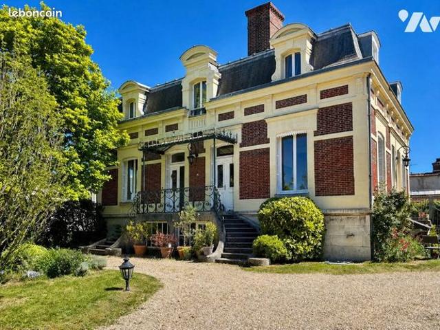 Maison 7 pièces 200 m²
