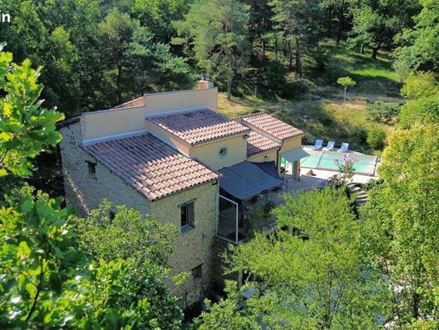 Maison 7 pièces 200 m²