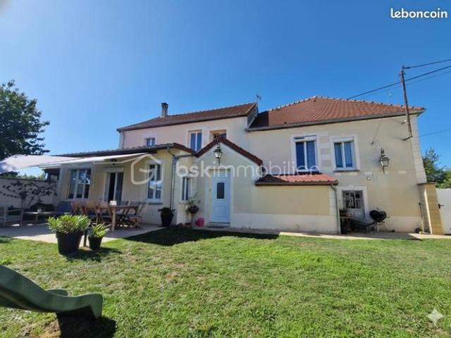 Maison 7 pièces 200 m²