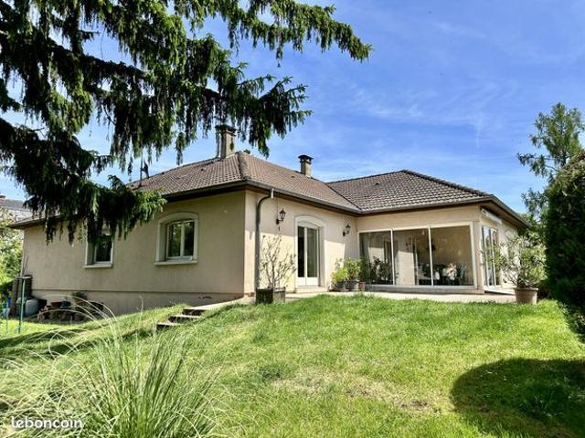 Maison 7 pièces 200 m²